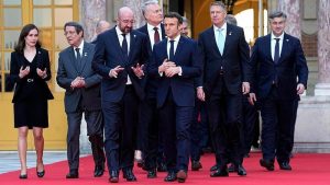 Các nhà lãnh đạo EU tại hội nghị thượng đỉnh ở Cung điện Versailles