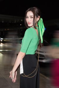 Đại diện Việt Nam