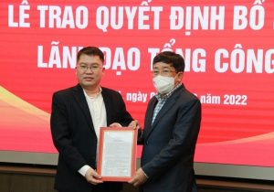 Lãnh đạo PVN trao quyết định bổ nhiệm cho ông Đinh Văn Đức